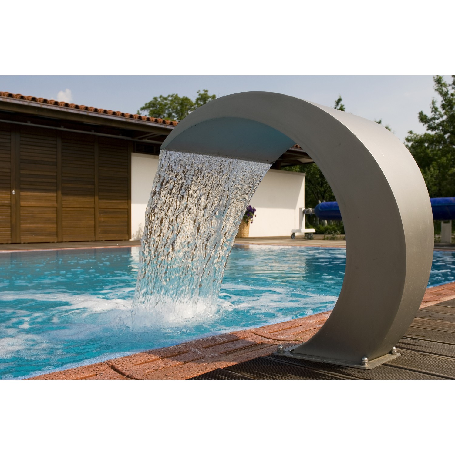 CASCADA SEMILUNA, DEBIT 30MC/H